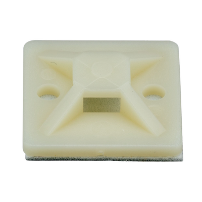 Montaje-Sujetador Adhesivo STRONGHOLD de 4 Vías de 3/4″ x 3/4″ x 1/4″, Color Natural,  Nylon 6.6 Retardante de Llamas V-2, Paquete de 100pz